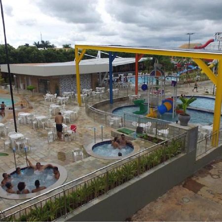 Di Roma Fiori -Apartamentos Para Locacao Caldas Novas Bagian luar foto