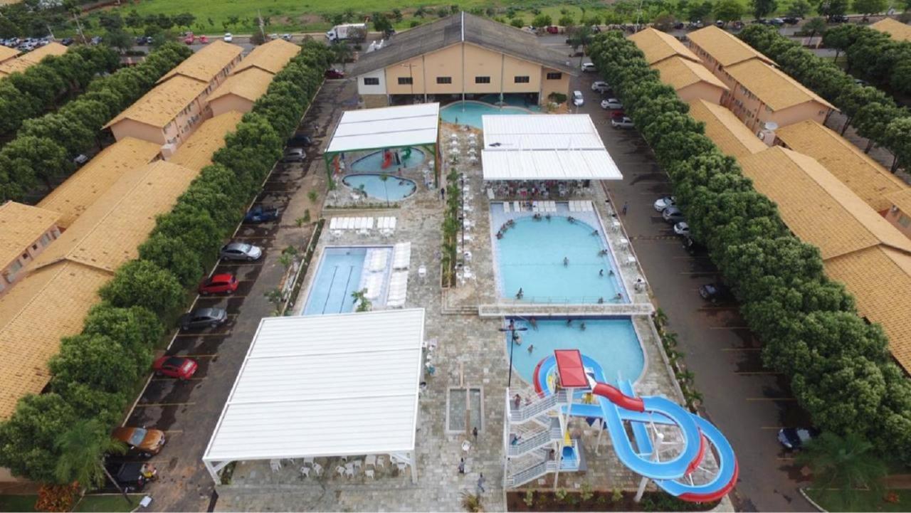 Di Roma Fiori -Apartamentos Para Locacao Caldas Novas Bagian luar foto